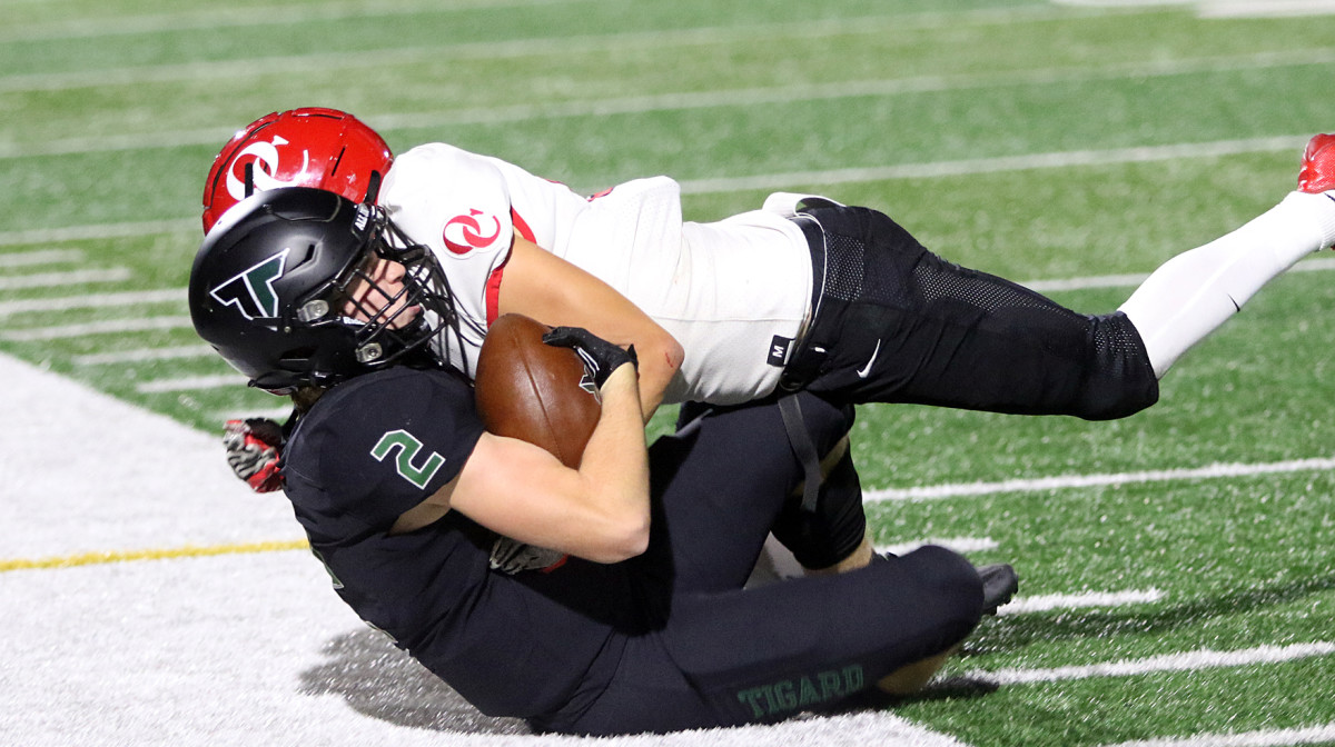 a Oregon City Tigard football Oregon September 29 2023 Dan Brood 33